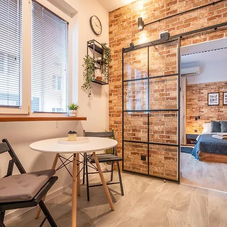 Bb Apartment *